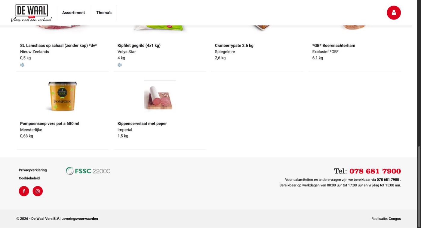De onderkant van de actiepagina met de laatste twee productkaarten en de voettekst van de webshop.